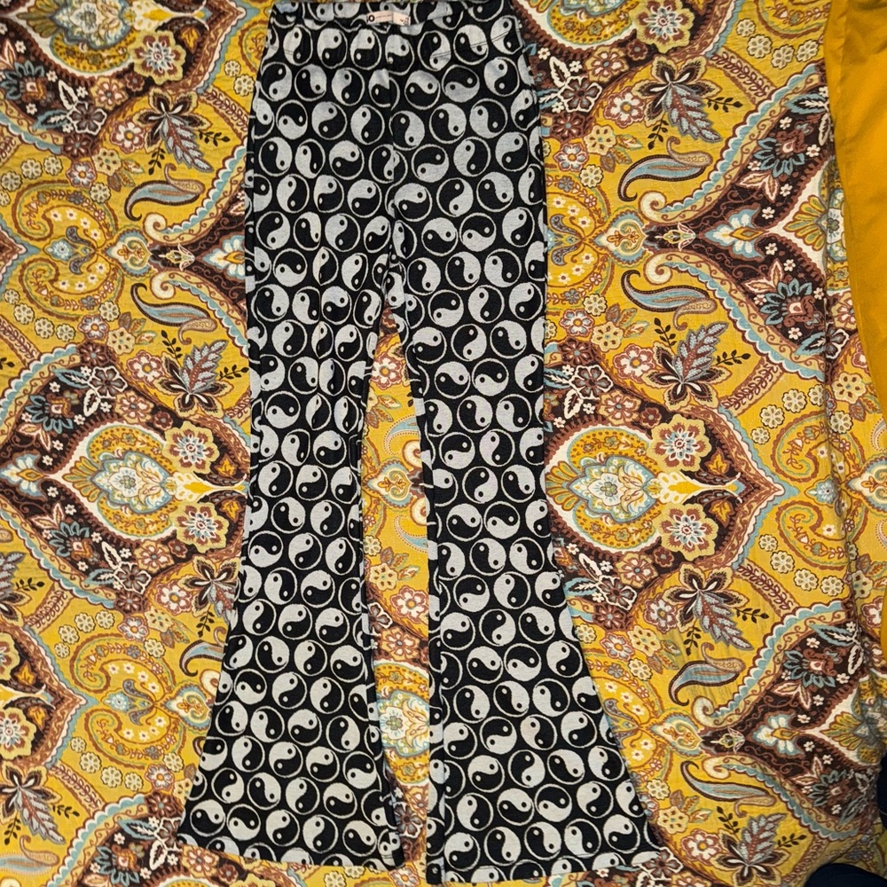 SO Ying Yang Bell Bottom Pants Women’s XS